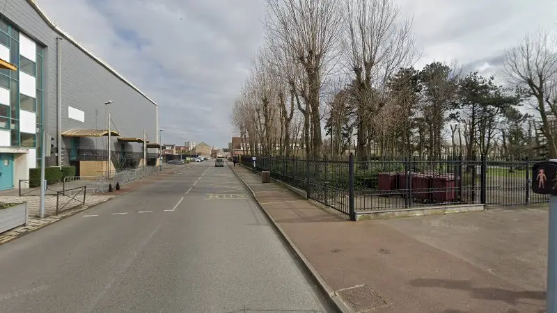 Vue de la rue devant Madin Moto, Fort-de-France