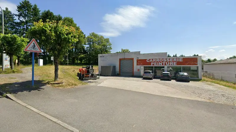 Vue de la rue devant Carrosserie Peinture, Panazol