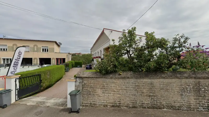 Vue de la rue devant GARAGE NEO CC - Réparation toutes marques, Neufchâteau