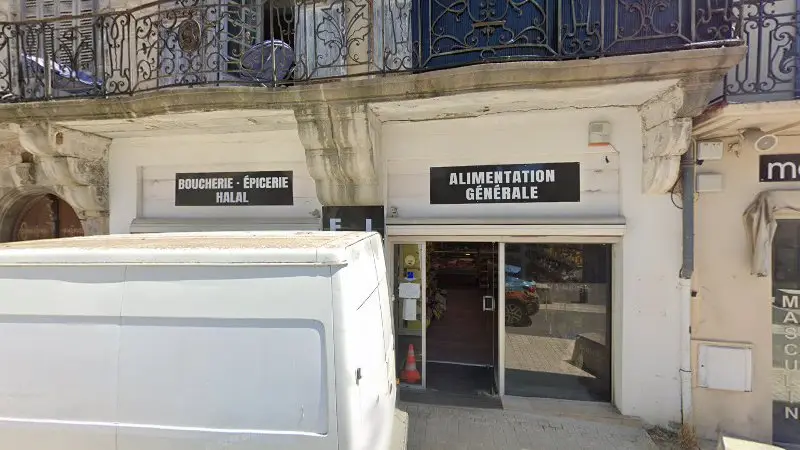 Vue de la rue devant chez Renaud mécanique espace vert, Castelnaudary