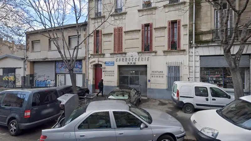 Vue de la rue devant Garage P.P.M - Carrosserie - Mécanique, Marseille