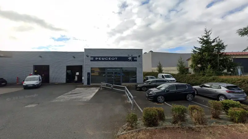 Vue de la rue devant Garage Bailly Jean Paul, Panissières