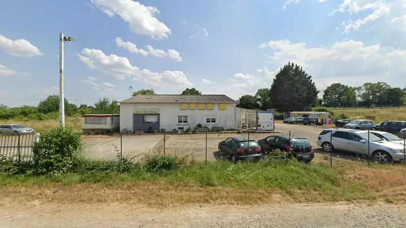 Vue de la rue devant GARAGE PREMIER - GARAGE DE ST OUEN, Saint-Ouen-de-Mimbré