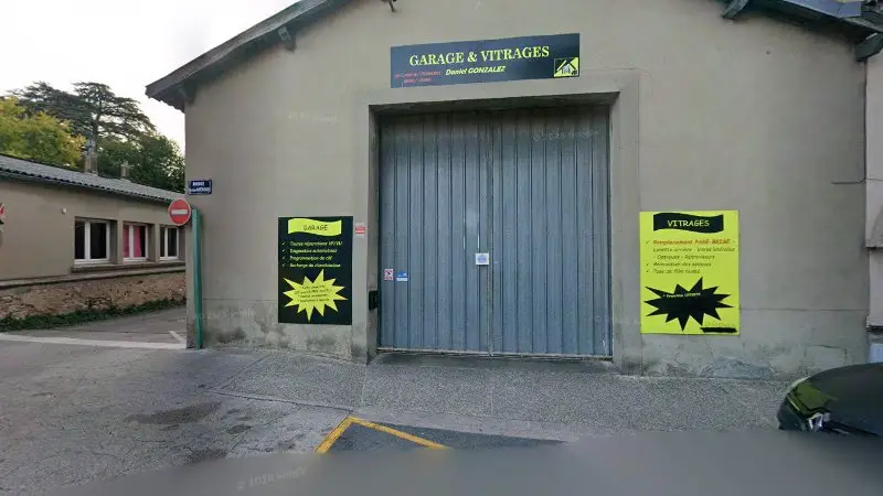 Vue de la rue devant Garage & Vitrages Daniel Gonzalez, Labruguière