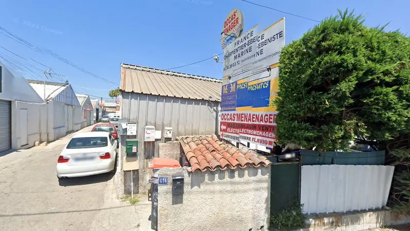 Vue de la rue devant garage my-cars, Antibes