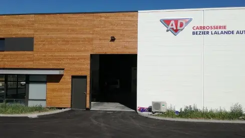 Photo publiée sur la fiche Google de AD Carrosserie LALANDE AUTO, Saint-Étienne-de-Montluc