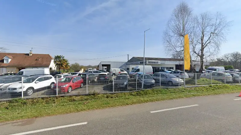 Vue de la rue devant RENAULT/DACIA - GARAGE PROVENCE - SAUVAGNON, Sauvagnon