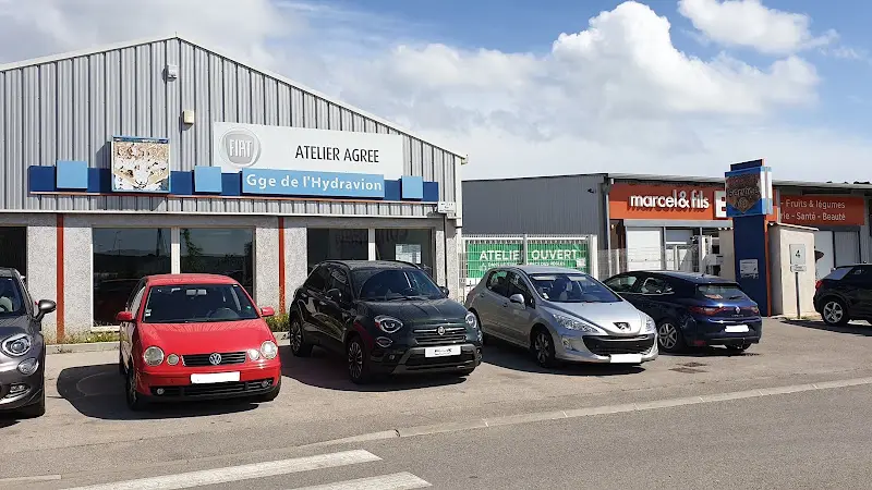 Photo publiée sur la fiche Google de l hydravion garage, Saint-Mitre-les-Remparts