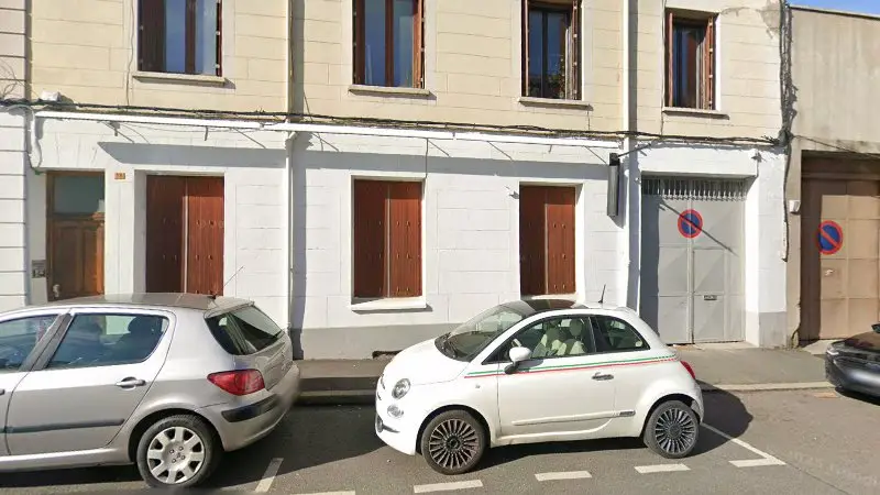 Vue de la rue devant Carrosserie Blaison, Saint-Étienne