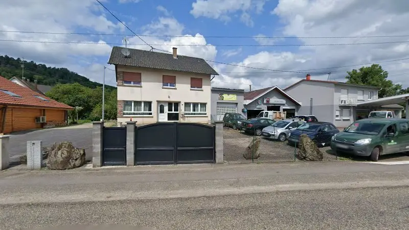 Vue de la rue devant DOSSENHEIM AUTOMOBILES Fiat, Dossenheim-sur-Zinsel