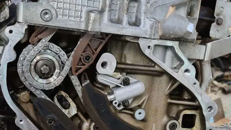 Photo publiée sur la fiche Google de Lowcar garage spécialiste bmw et carrosserie peinture toutes marques, Chocques