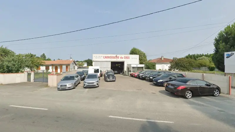Vue de la rue devant Carrosserie Du Gaes, Ambarès-et-Lagrave
