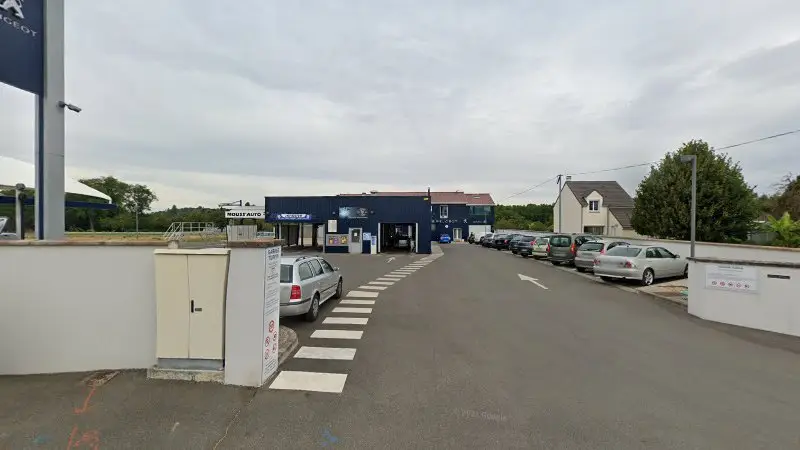 Vue de la rue devant AD CARROSSERIE TURPIN, Montigny-sur-Loing