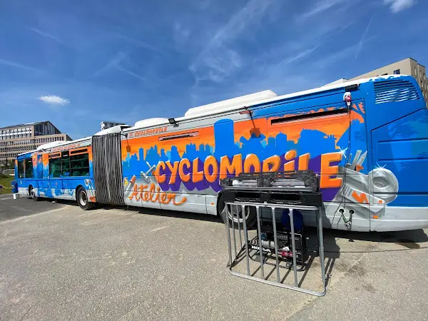 Photo publiée sur la fiche Google de Cyclomobile Bus Atelier Réparateur de trotinette électrique, vélo, vélo électrique, Ivry-sur-Seine