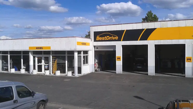 Photo publiée sur la fiche Google de BestDrive - Loches Automobile Pneus Services, Loches