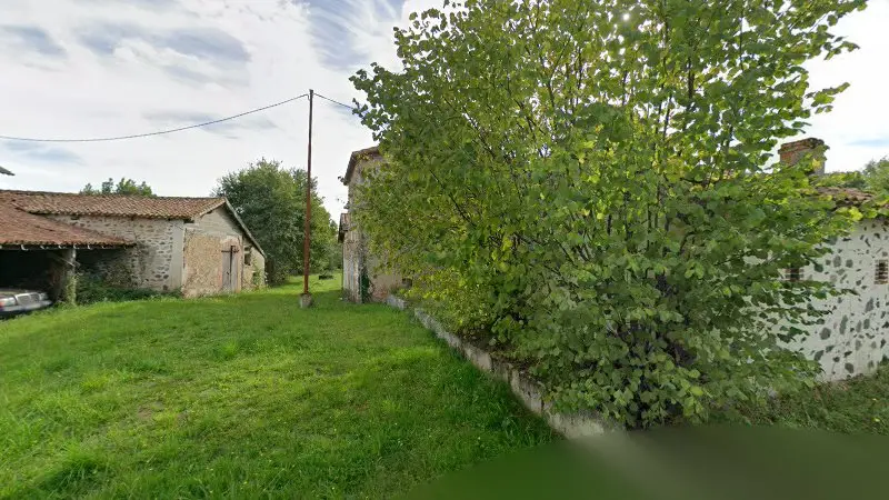 Vue de la rue devant O.m.p.a Sté, Asnières-sur-Blour