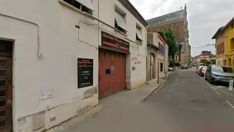 Vue de la rue devant Garage Villenouvelle, Montauban