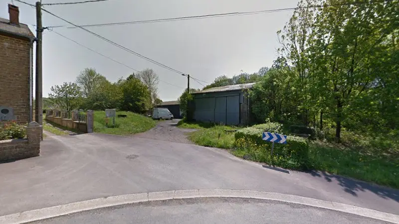 Vue de la rue devant Garage Mog'auto, Le Châtelet-sur-Sormonne