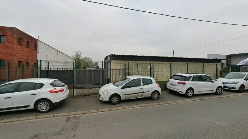 Vue de la rue devant Petit Jean Société Nouvelle, Beaurains