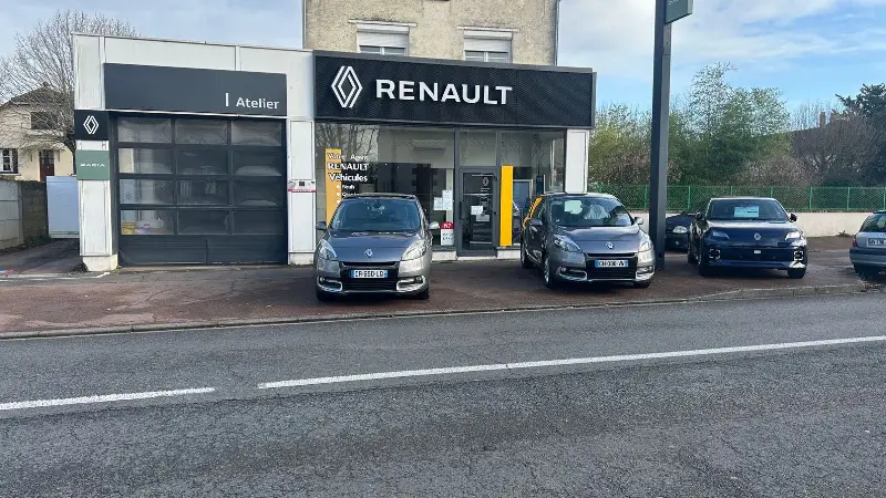 Photo publiée sur la fiche Google de RENAULT-Garage du pont canal de Briare-Gitton Automobile, Briare