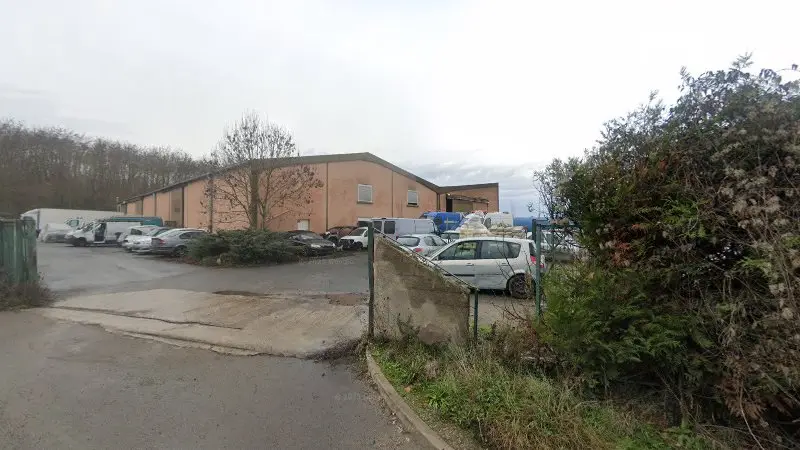 Vue de la rue devant Annet Poids Lourds, Annet-sur-Marne