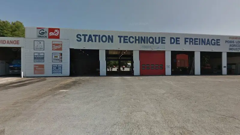 Vue de la rue devant Station Technique De Freinage, Coulounieix-Chamiers
