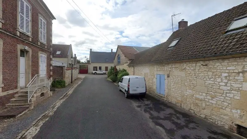 Vue de la rue devant arond'garage, Gournay-sur-Aronde