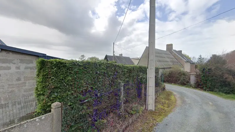 Vue de la rue devant Euromaster Garage L.J.P.L Lingreville, Tourneville-sur-Mer