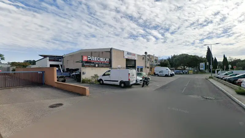 Vue de la rue devant Diagnosur, La Seyne-sur-Mer