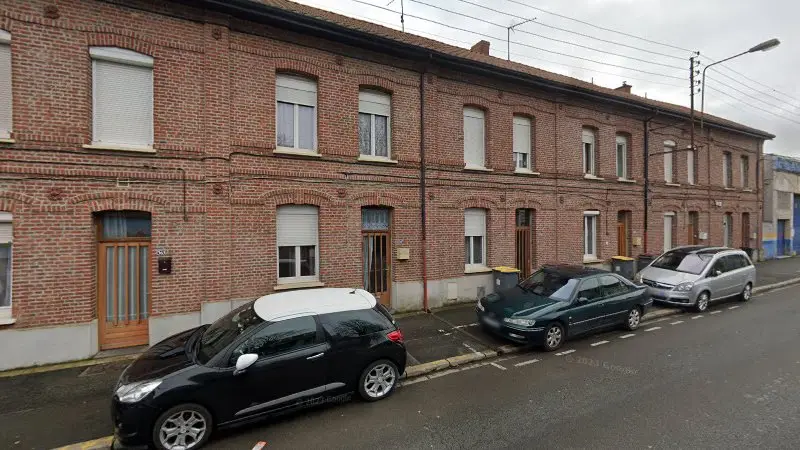 Vue de la rue devant Garage 123AutoService, Hénin-Beaumont