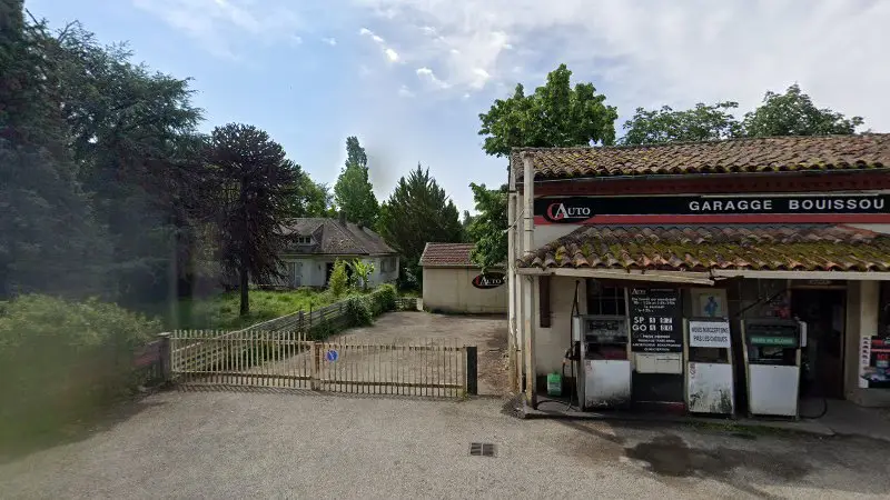 Vue de la rue devant Bouissou Patrick, La Salvetat-Belmontet