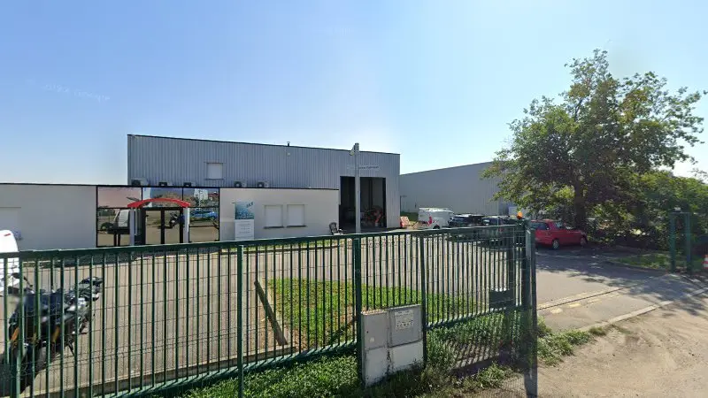 Vue de la rue devant LIFE MEDICAL CONTROL - 42160, Saint-Cyprien