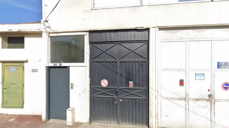 Vue de la rue devant All Car Services Garage Mécanique, La Courneuve