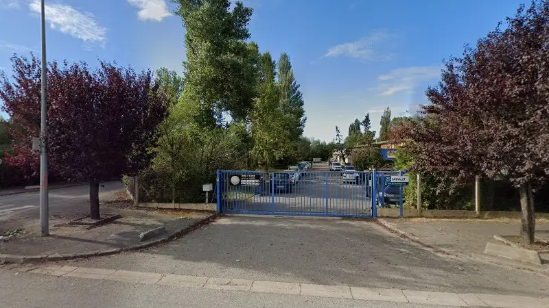Vue de la rue devant Societe Valet, Montereau-Fault-Yonne