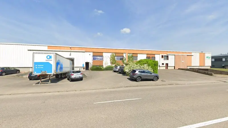 Vue de la rue devant GARAGE DE CHESNES, Saint-Quentin-Fallavier