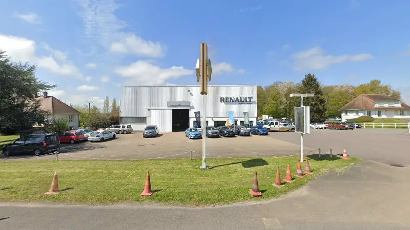 Vue de la rue devant Renault / Dacia - Garage Chapuis, Savigny-sur-Clairis