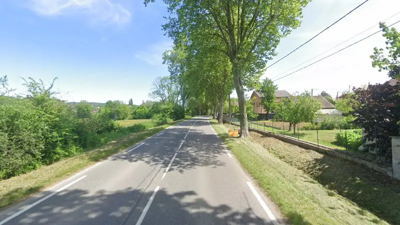 Vue de la rue devant Dépannage Assistance Franche Comté, Quincey
