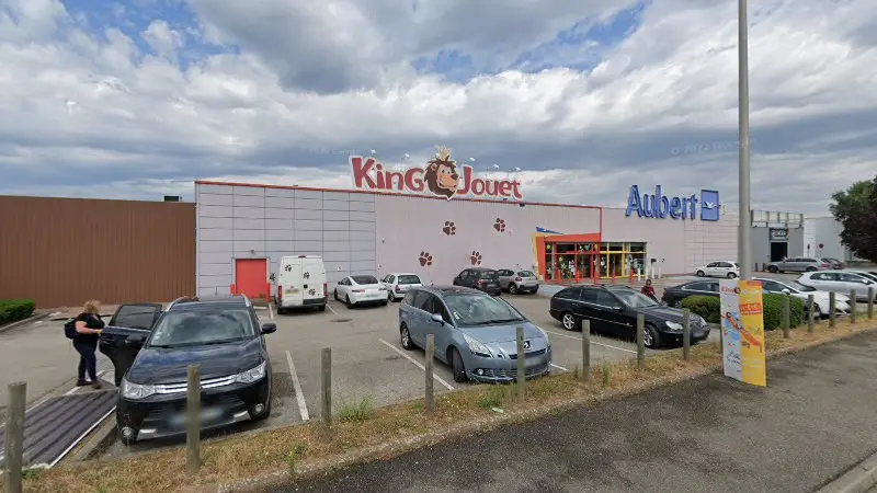 Vue de la rue devant Auto Bruno sarl, Salaise-sur-Sanne