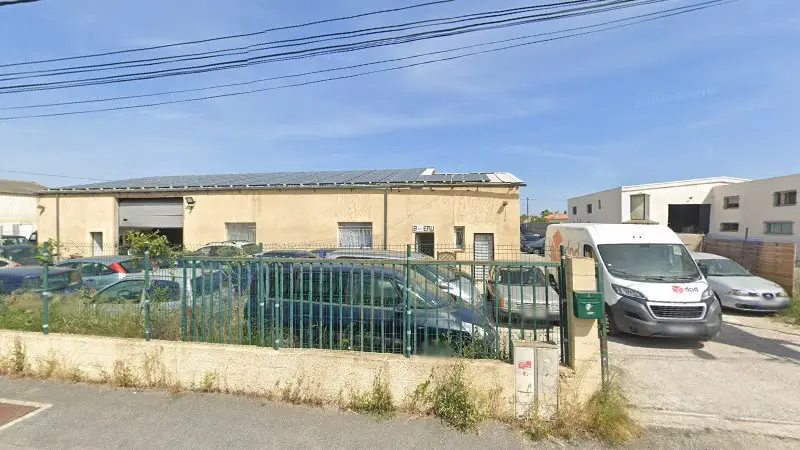 Vue de la rue devant Carrosserie De La Salanque, Pia
