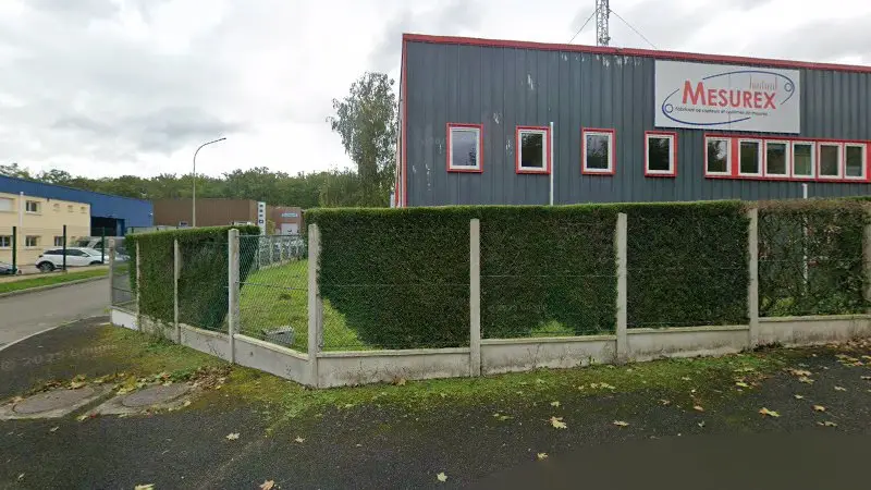 Vue de la rue devant CP Racing Developpement, Saint-Arnoult-en-Yvelines