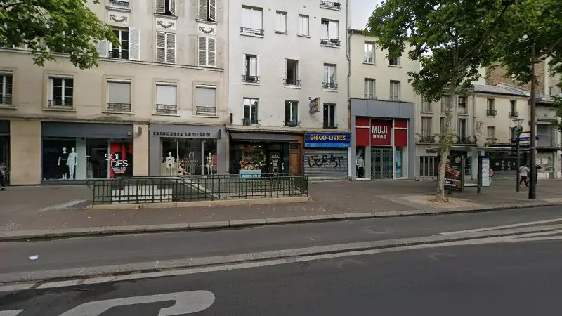 Vue de la rue devant PAINT PROTECTION, Boulogne-Billancourt