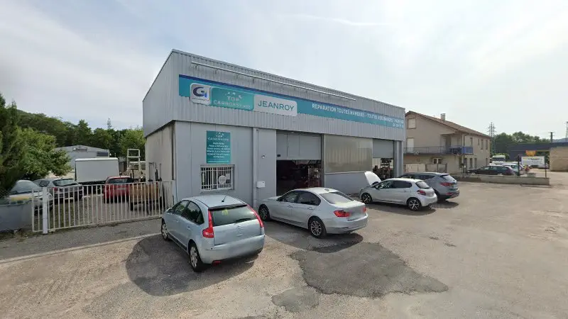 Vue de la rue devant CARROSSERIE JEANROY, Noidans-lès-Vesoul