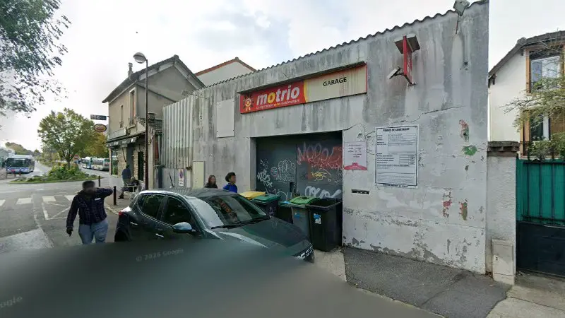 Vue de la rue devant Motrio, Villiers-sur-Marne