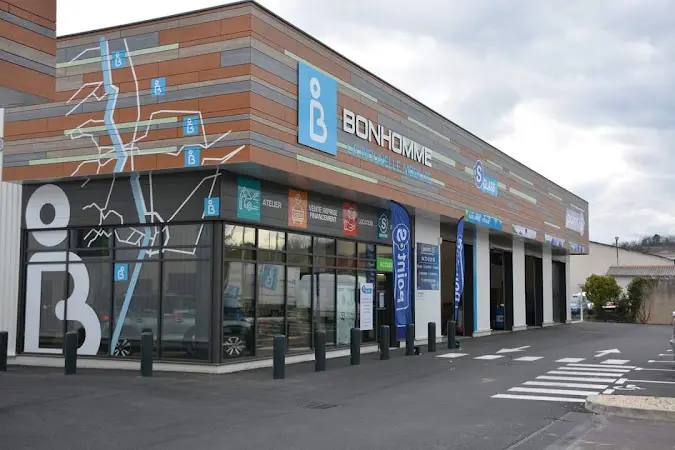 Photo publiée sur la fiche Google de BONHOMME Agence de St Donat - La Mobilité Simplifiée avec le service Point S, Saint-Donat-sur-l'Herbasse