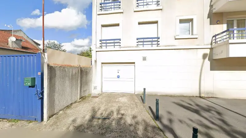 Vue de la rue devant Action Depannage 24/24 Auto/moto, Le Blanc-Mesnil