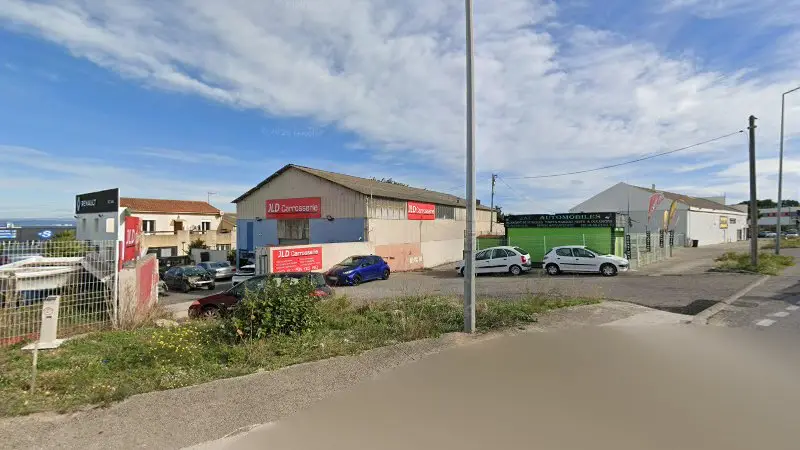 Vue de la rue devant JLD CARROSSERIE, Châteauneuf-les-Martigues