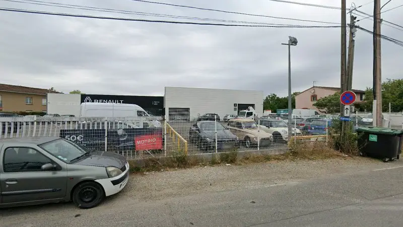 Vue de la rue devant ADO CARROSSERIE - MOTRIO, Léguevin