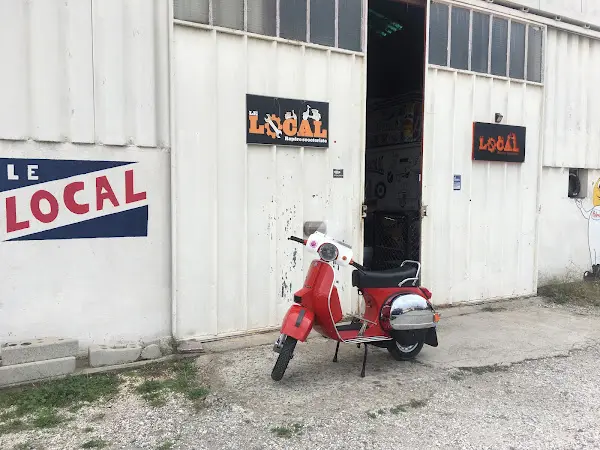 Photo publiée sur la fiche Google de le local repère scooteriste garage associatif vespa lambretta, Saint-Estève