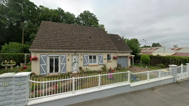 Vue de la rue devant Hm Reparations, Fère-en-Tardenois