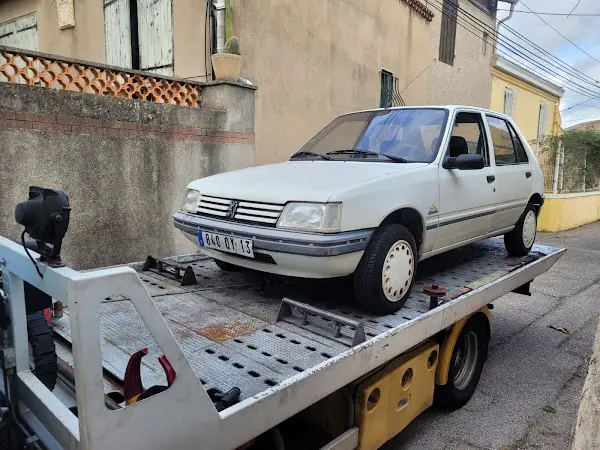 Photo publiée sur la fiche Google de Epaviste gratuit,rachat véhicule,remorquage: NNISS AUTOS, Marseille